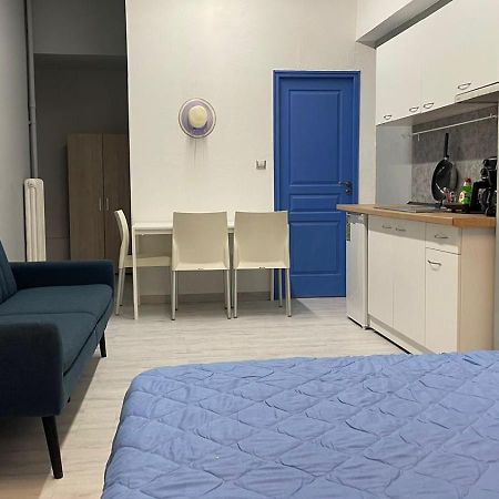 Mamma Mia Apartments Атина Екстериор снимка
