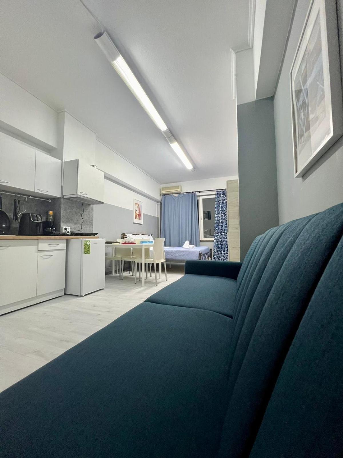 Mamma Mia Apartments Атина Екстериор снимка