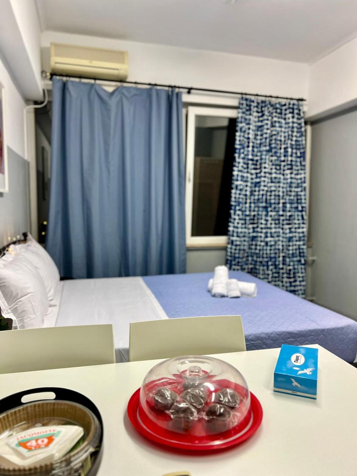 Mamma Mia Apartments Атина Екстериор снимка