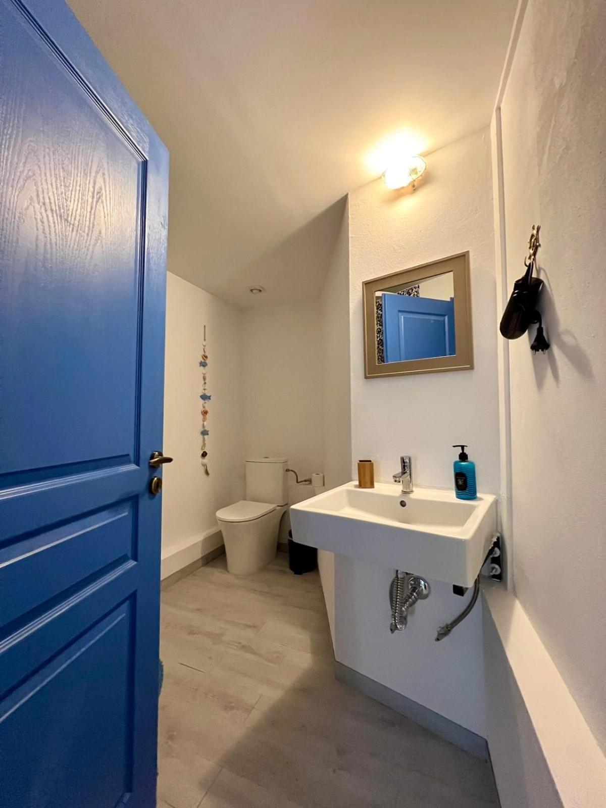 Mamma Mia Apartments Атина Екстериор снимка