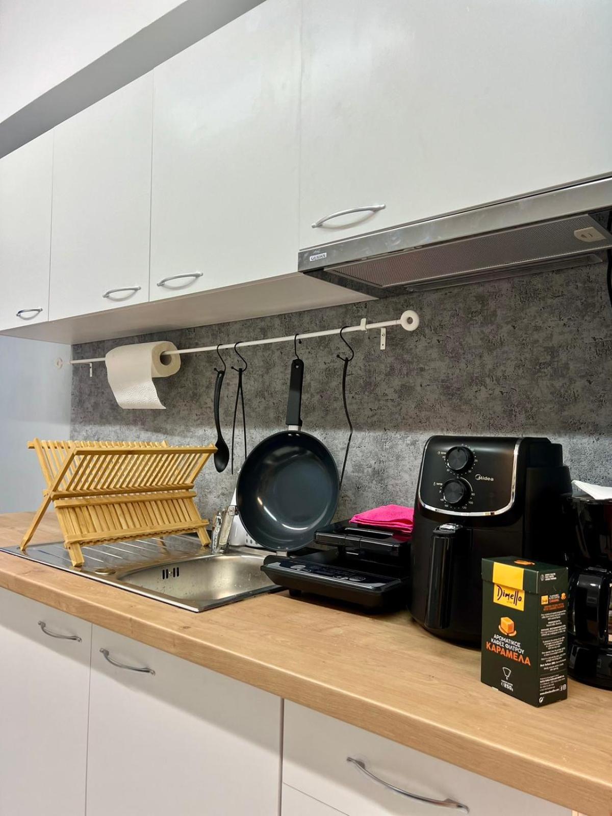 Mamma Mia Apartments Атина Екстериор снимка