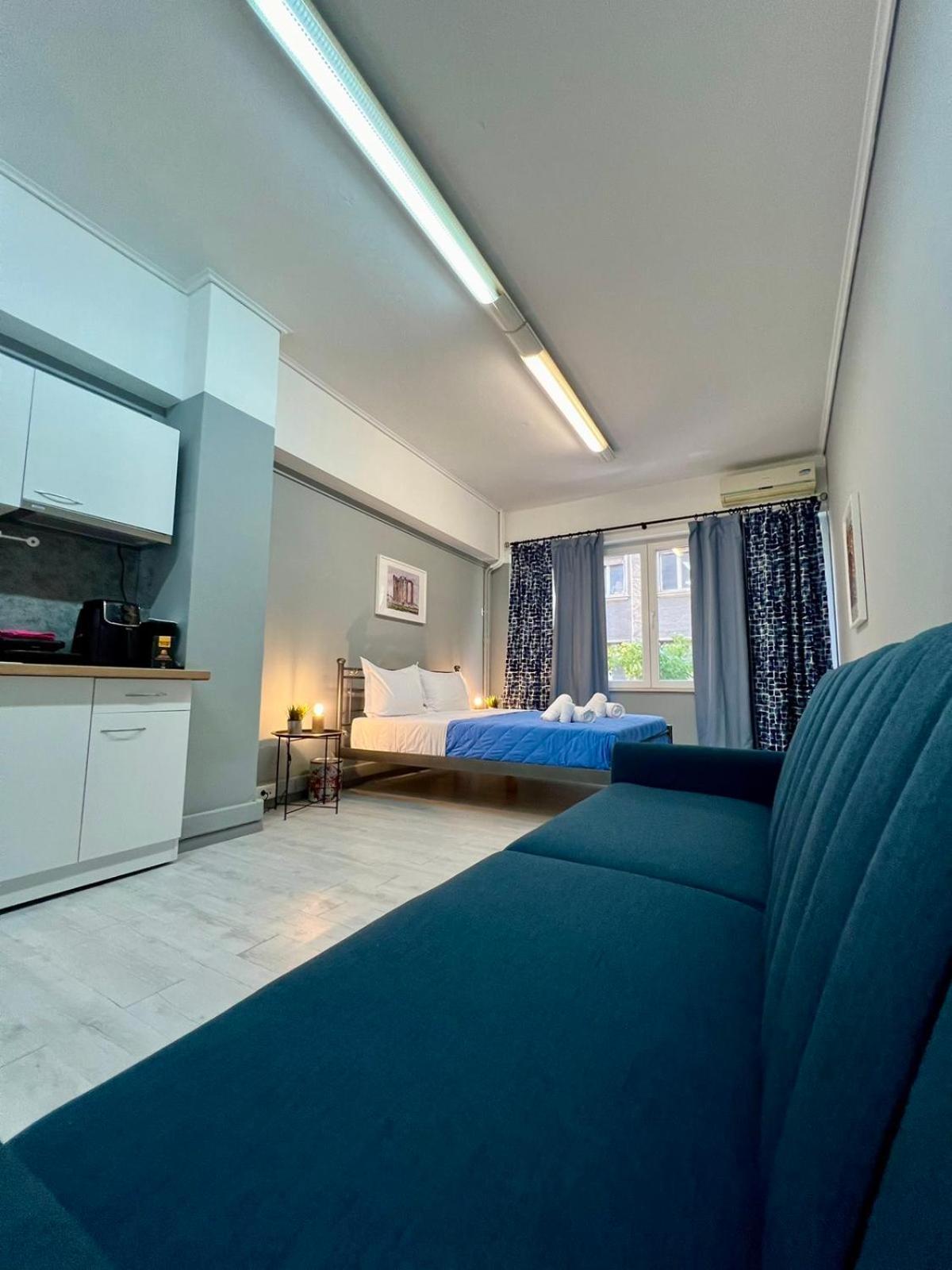 Mamma Mia Apartments Атина Екстериор снимка