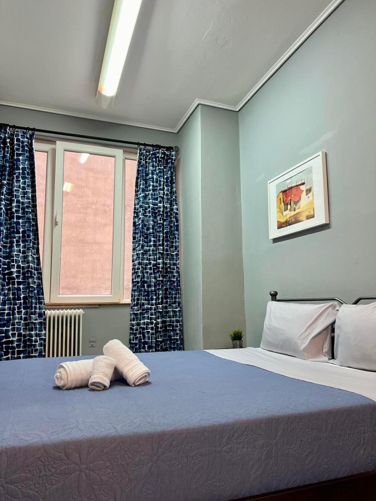 Mamma Mia Apartments Атина Екстериор снимка